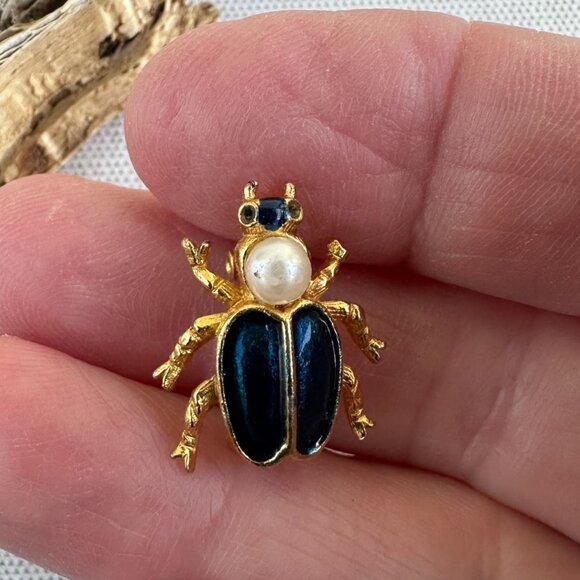 Gold-Tone Beetle Brooch With Faux Pearl & Enamel Detailing 7/8" - Picture 3 of 6